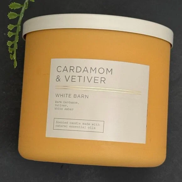 BBW Cardamon & Vetiver White Barn Bath & Body Works 3 Wick Candle - Picture 5 of 10
